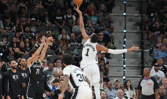 本赛季至今马刺球员正负值榜：尚帕尼+257第1 文班第2 瓦塞尔第3